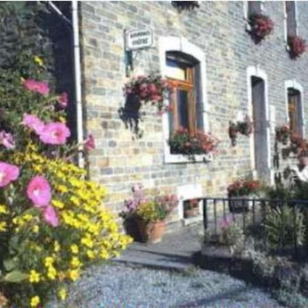 Bed and Breakfast Les Vieilles Pierres Comblain-au-Pont Zimmer foto